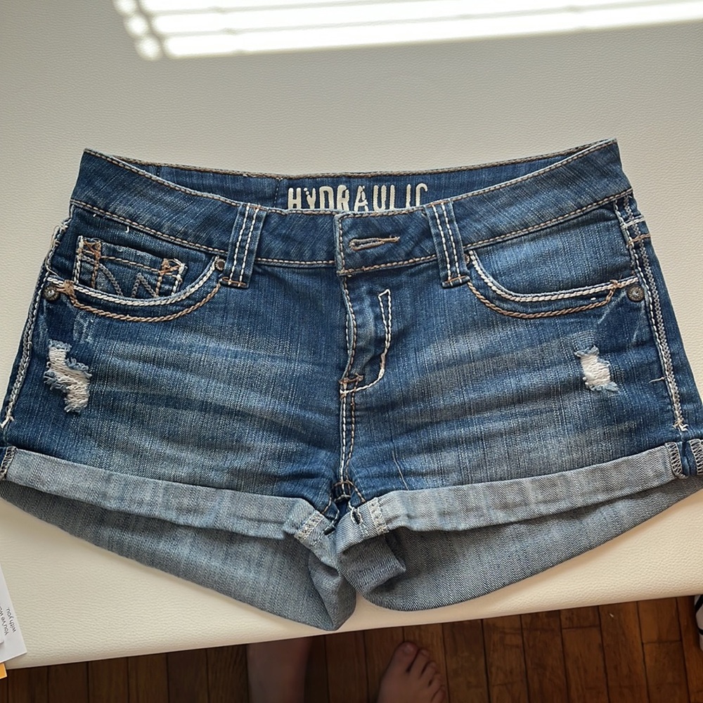 Junior’s low rise jean shorts